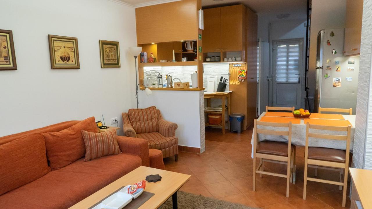 Apartment Akacija Gardens Belgrade Exterior photo