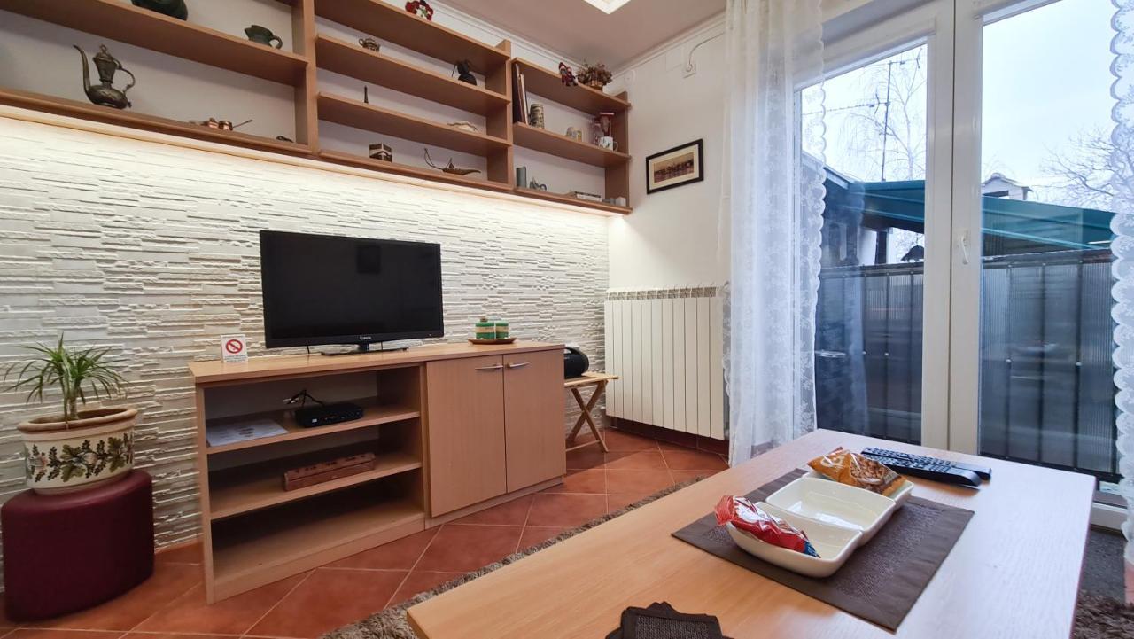 Apartment Akacija Gardens Belgrade Exterior photo