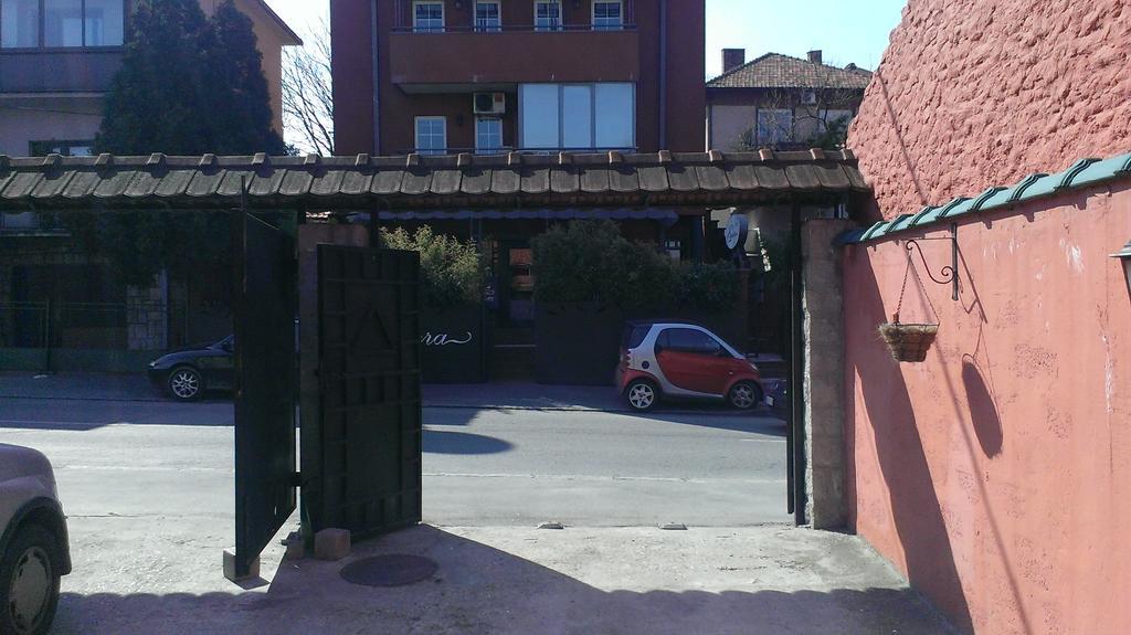 Apartment Akacija Gardens Belgrade Exterior photo