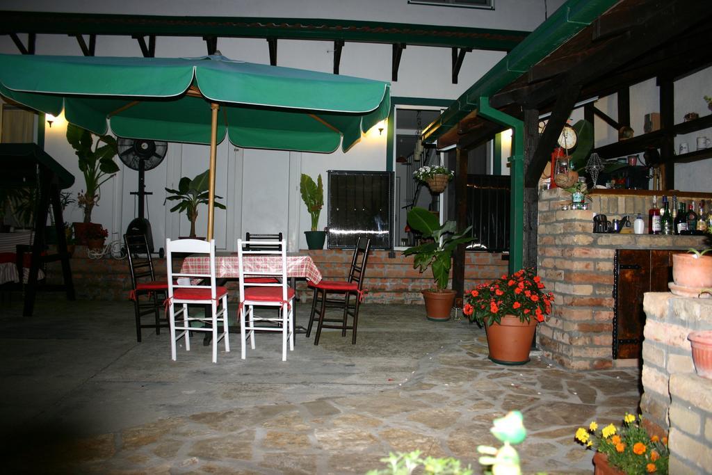 Apartment Akacija Gardens Belgrade Exterior photo