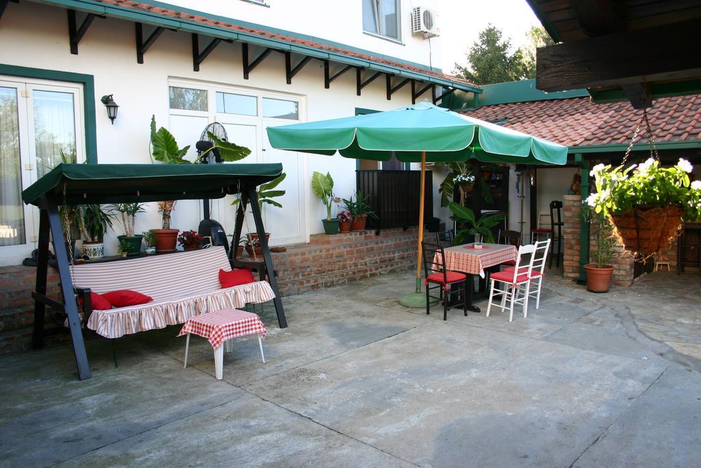 Apartment Akacija Gardens Belgrade Exterior photo
